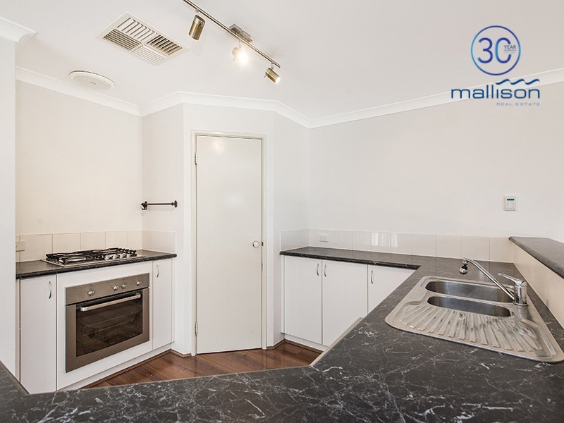 9 Bordeaux Parade, Piara Waters WA 6112