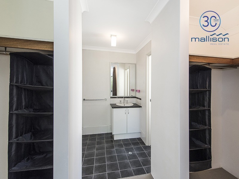 9 Bordeaux Parade, Piara Waters WA 6112