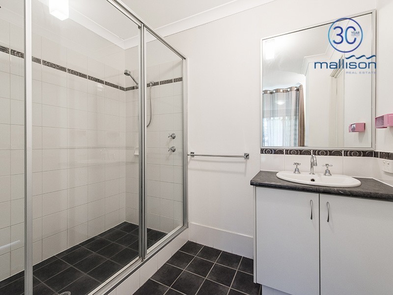 9 Bordeaux Parade, Piara Waters WA 6112