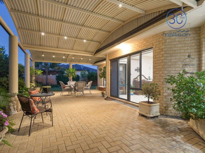 11 Raeside Way, Canning Vale WA 6155