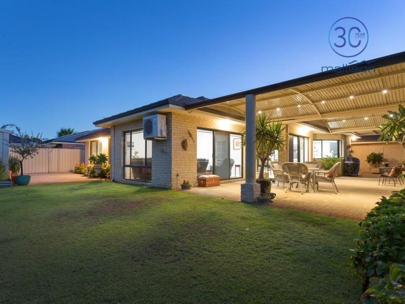 11 Raeside Way, Canning Vale WA 6155