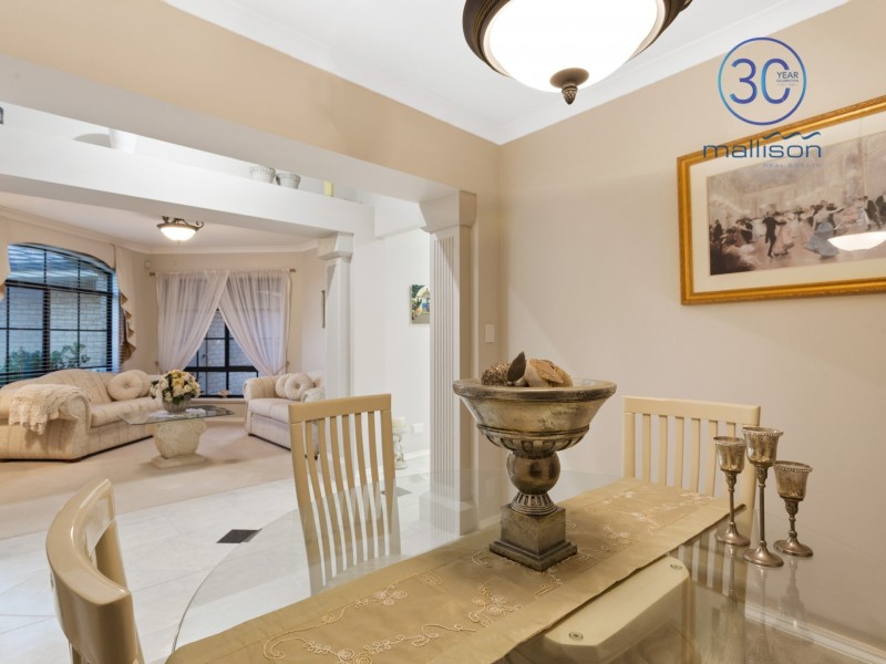 11 Raeside Way, Canning Vale WA 6155