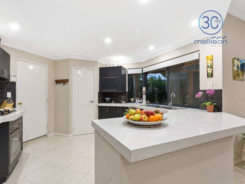 11 Raeside Way, Canning Vale WA 6155