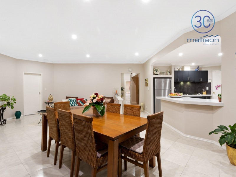 11 Raeside Way, Canning Vale WA 6155