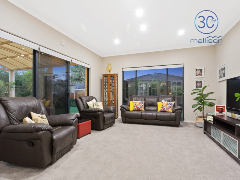 11 Raeside Way, Canning Vale WA 6155