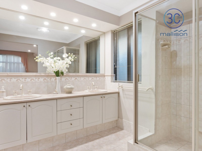 11 Raeside Way, Canning Vale WA 6155