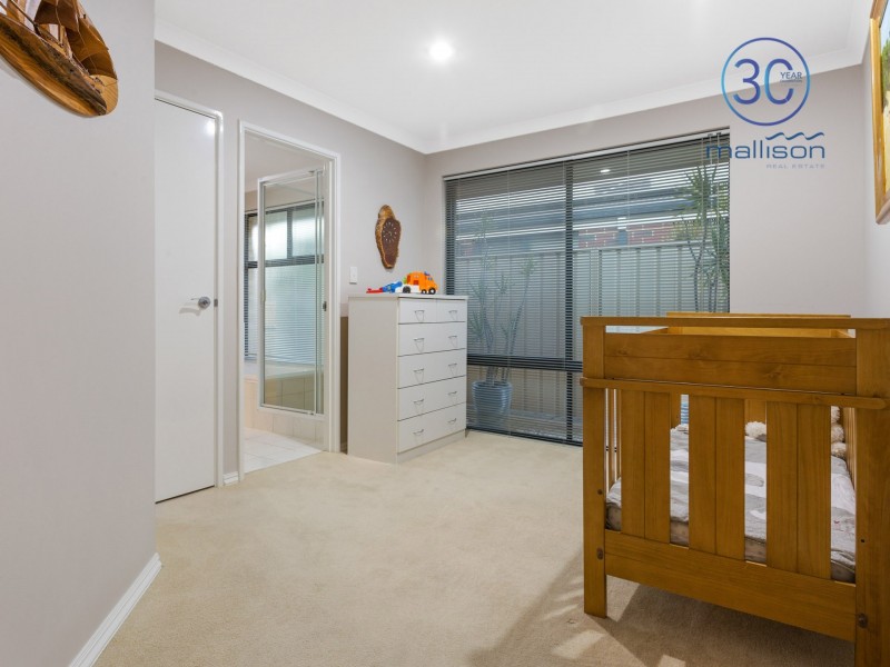 11 Raeside Way, Canning Vale WA 6155