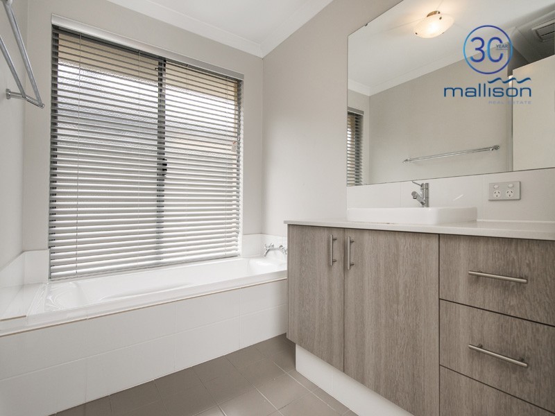 33 Mayor Street, Harrisdale WA 6112