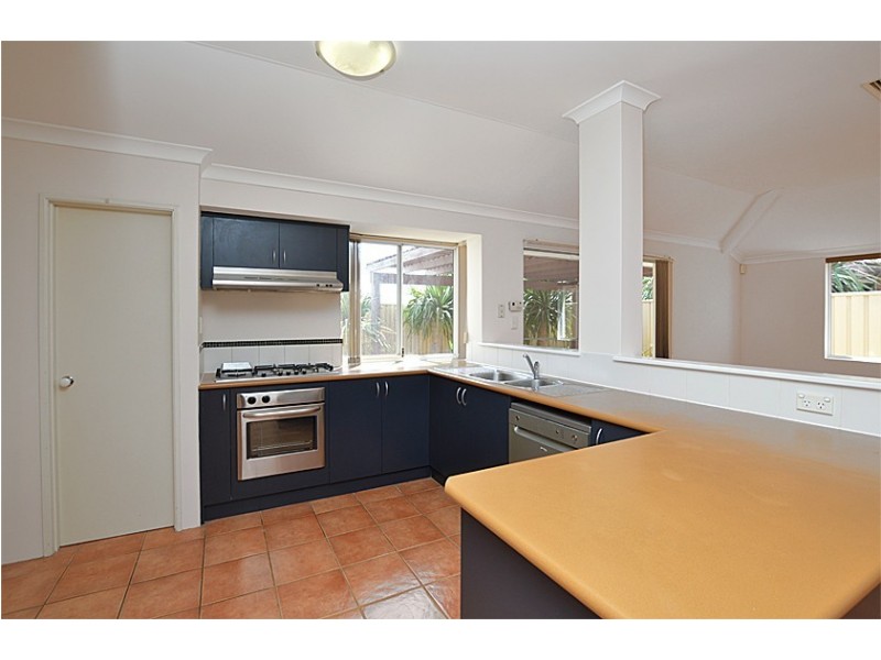 3/25 Ellesmere Circuit, Success WA 6164