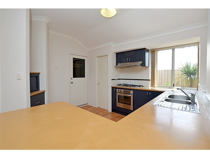 3/25 Ellesmere Circuit, Success WA 6164