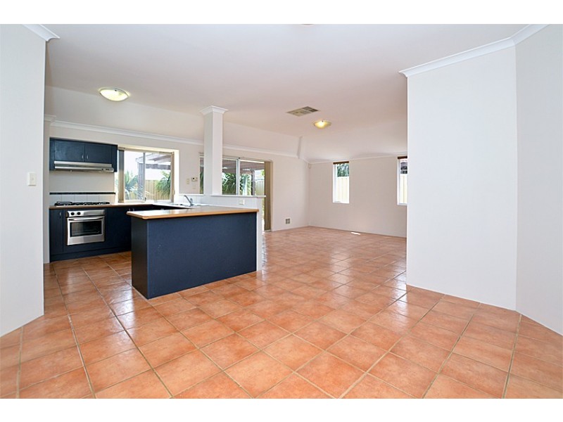 3/25 Ellesmere Circuit, Success WA 6164