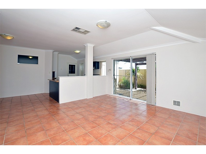 3/25 Ellesmere Circuit, Success WA 6164