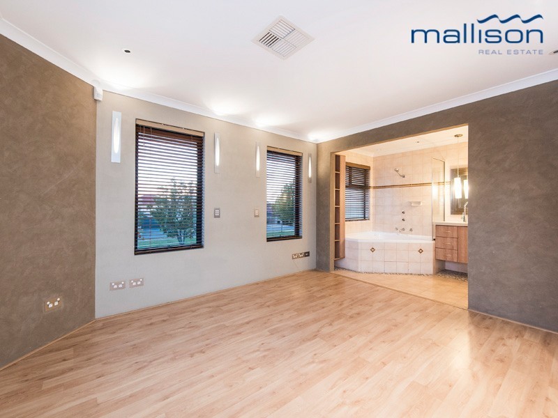 1 Cressida Parkway, Success WA 6164