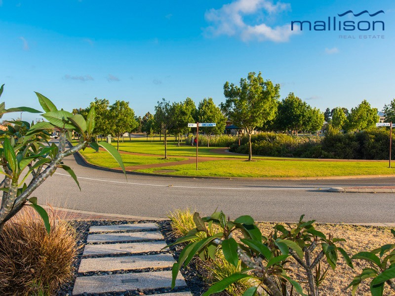 1 Cressida Parkway, Success WA 6164