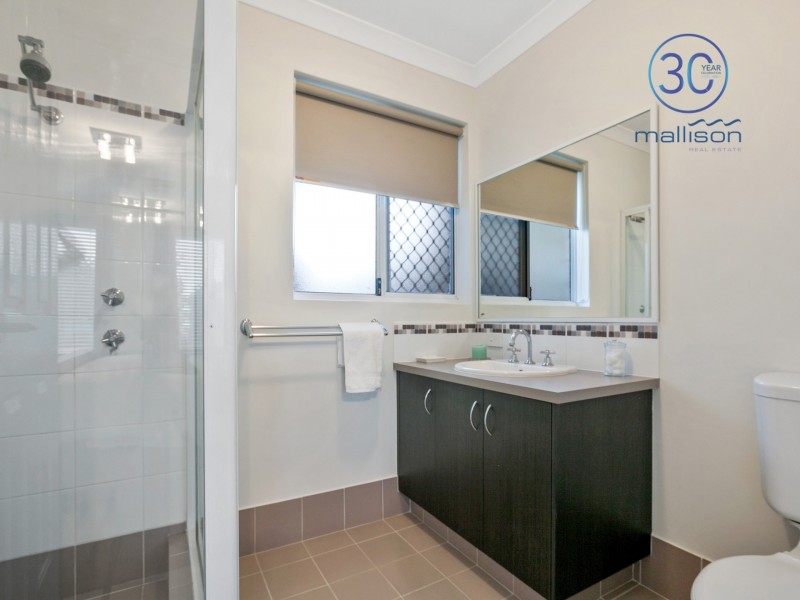 5 Bordeaux Parade, Piara Waters WA 6112