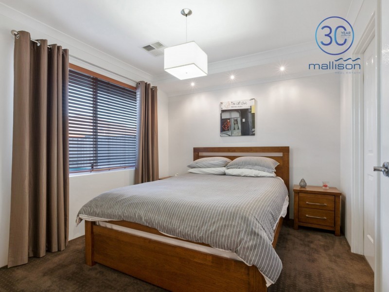 5 Bordeaux Parade, Piara Waters WA 6112