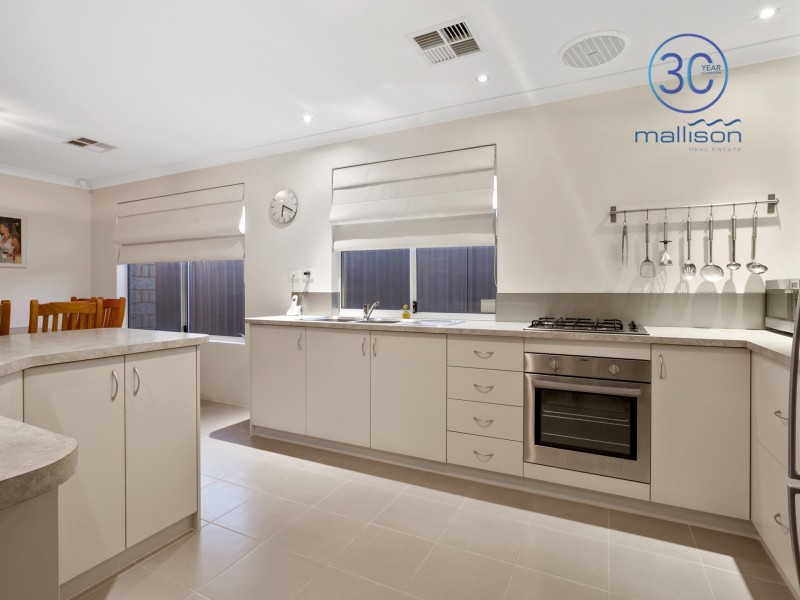 5 Bordeaux Parade, Piara Waters WA 6112