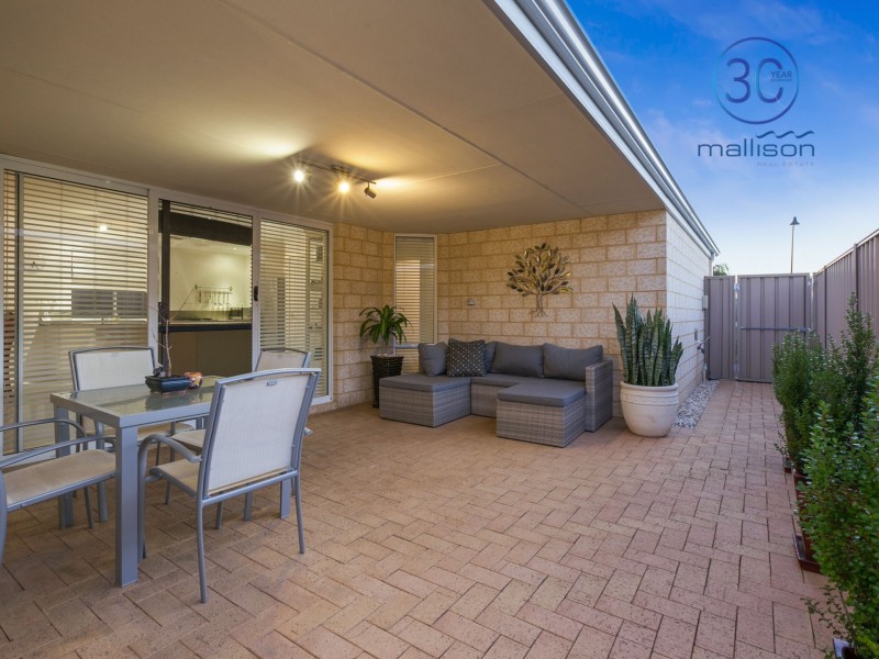 5 Bordeaux Parade, Piara Waters WA 6112