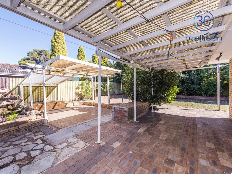 137 Parry Avenue, Bull Creek WA 6149