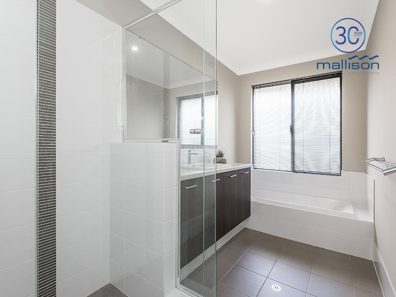 61 Kokoda Boulevard, Byford WA 6122