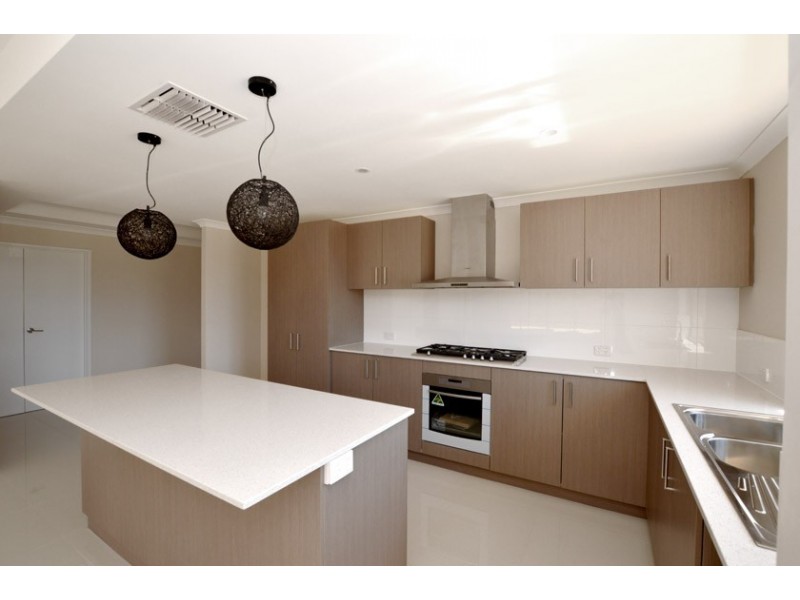 110 Sapphire Chase, Wellard WA 6170