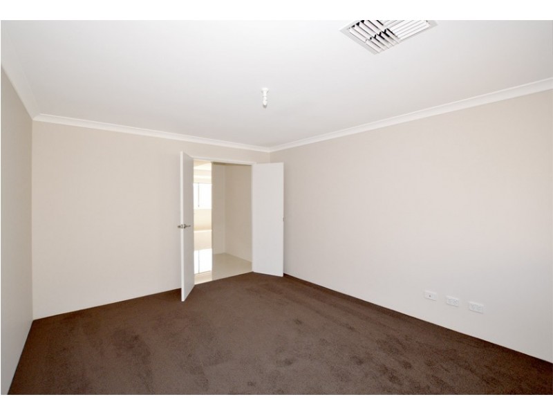 110 Sapphire Chase, Wellard WA 6170