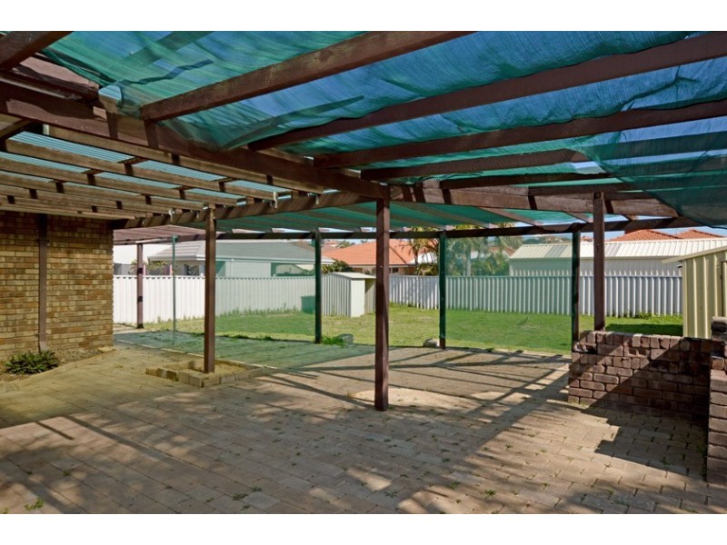 32 Garden Road, Spearwood WA 6163
