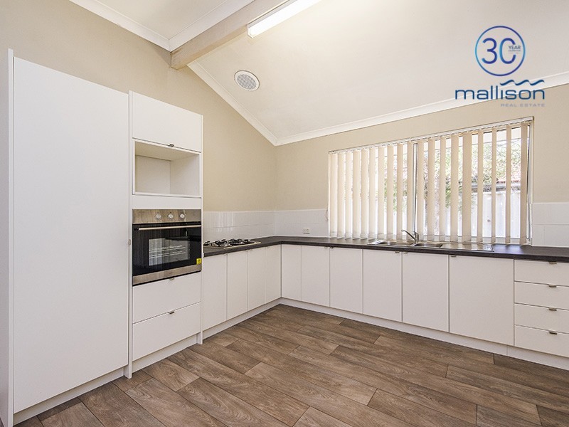 15 Ursuline Vista, Queens Park WA 6107