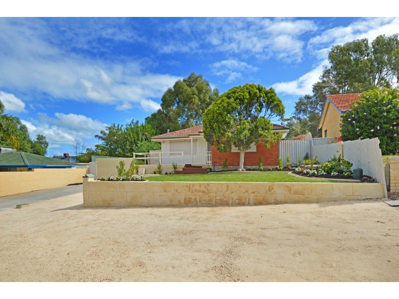 26 Quince Way, Coolbellup WA 6163