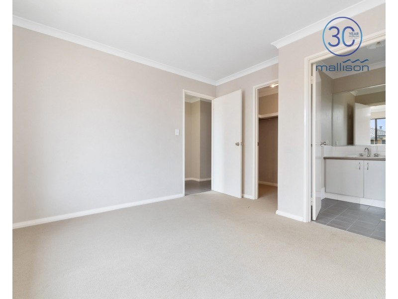 24/11 Hazlett Way, Canning Vale WA 6155