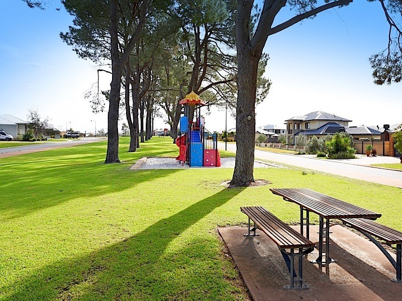 22 Affable Way, Atwell WA 6164