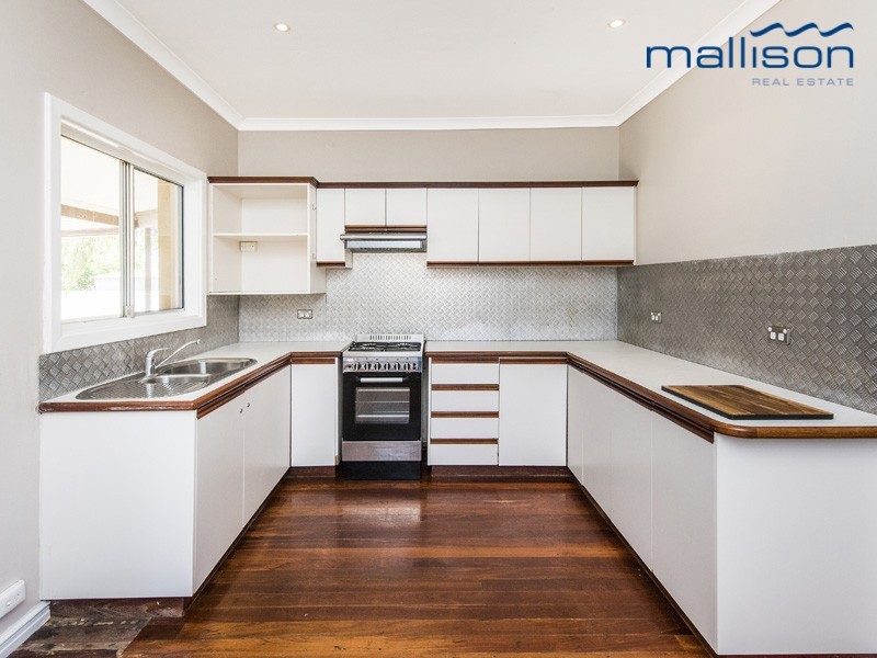 6 Wavelea Street, Safety Bay WA 6169