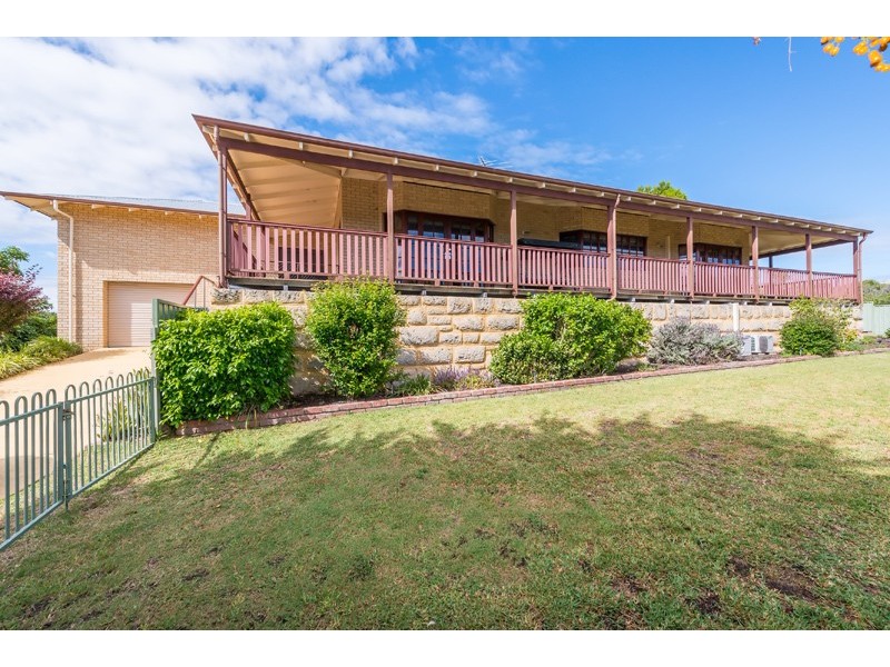 10 Jade Court, Singleton WA 6175