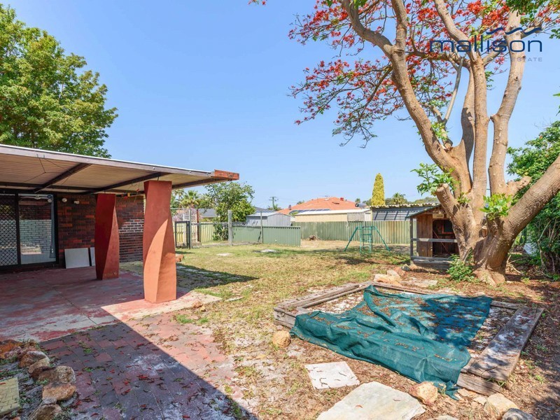 57 Lyrebird Way, Thornlie WA 6108