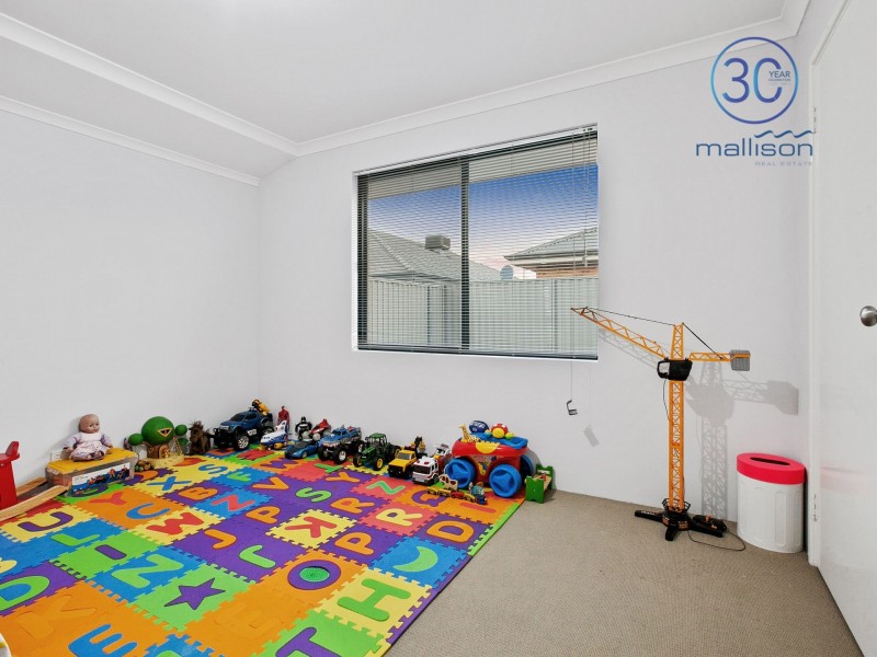 25 Chatham Way, Harrisdale WA 6112