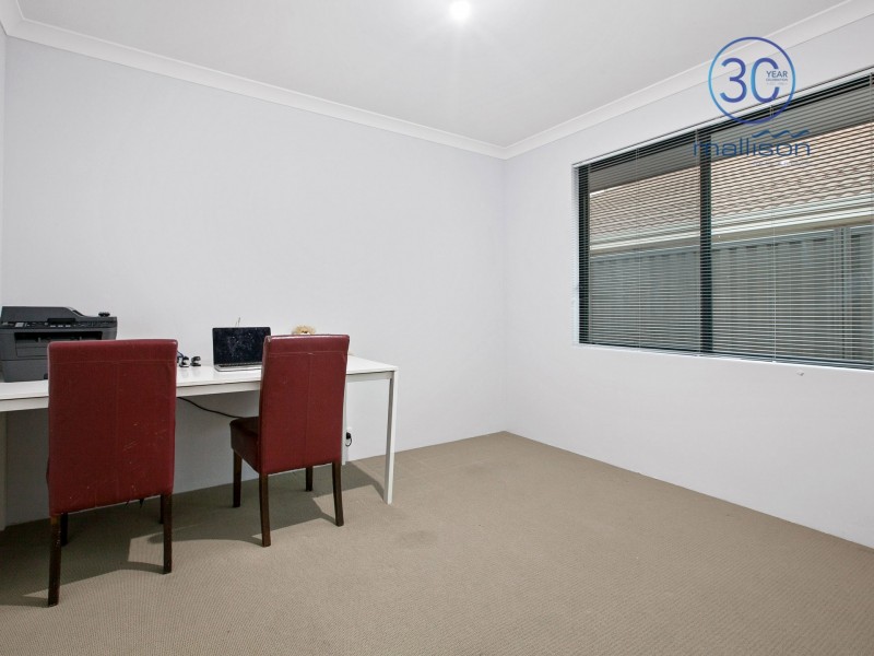 25 Chatham Way, Harrisdale WA 6112