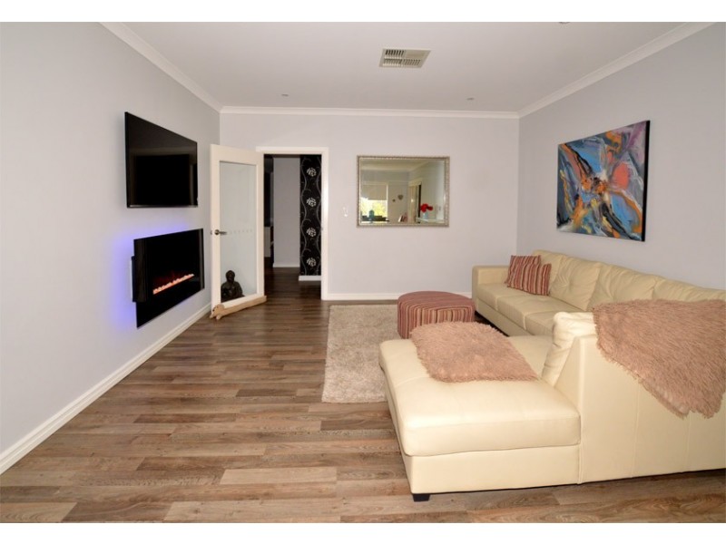 11 Chalice Way, Baldivis WA 6171