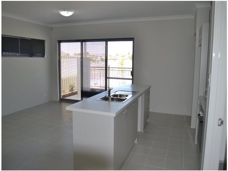 4/9 Desertpea Road, Beeliar WA 6164