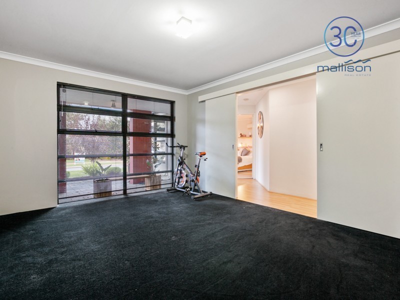 9 Jefferson Way, Piara Waters WA 6112