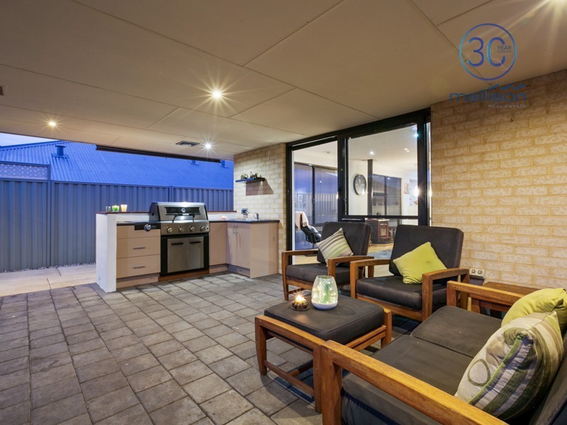 9 Jefferson Way, Piara Waters WA 6112