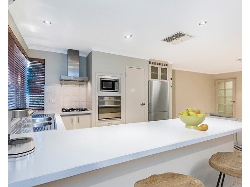 6A Fenton Place, Myaree WA 6154