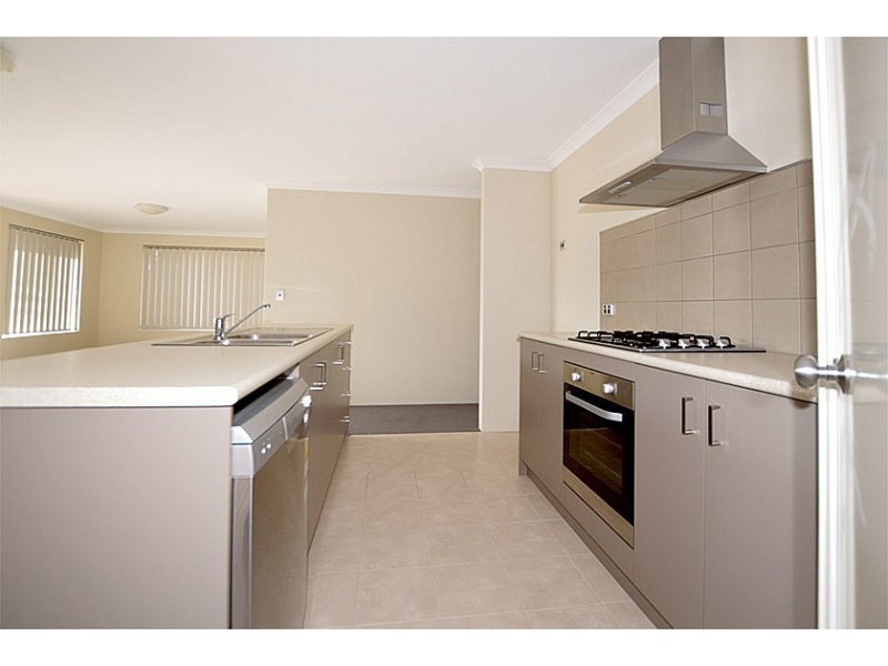 10B Hunt Street, Thornlie WA 6108