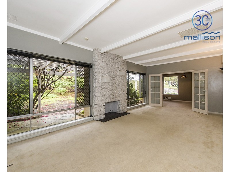 18 Drew Road, Ardross WA 6153