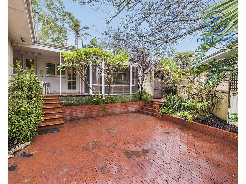 18 Drew Road, Ardross WA 6153