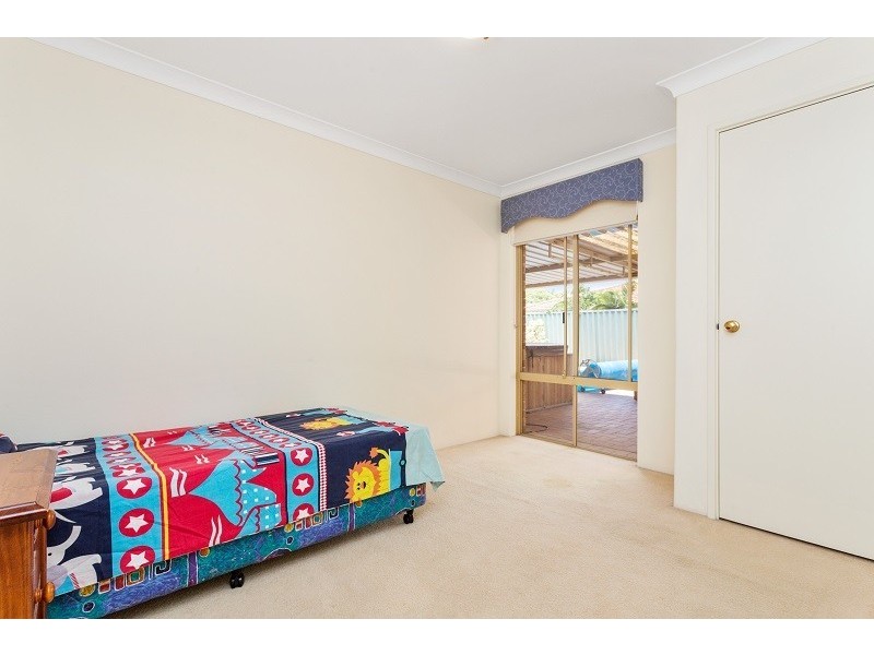 13 Sellen Court, Leeming WA 6149