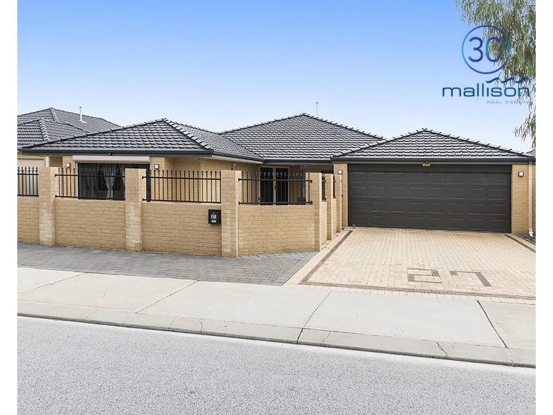 27 Waterfoot Loop, Canning Vale WA 6155