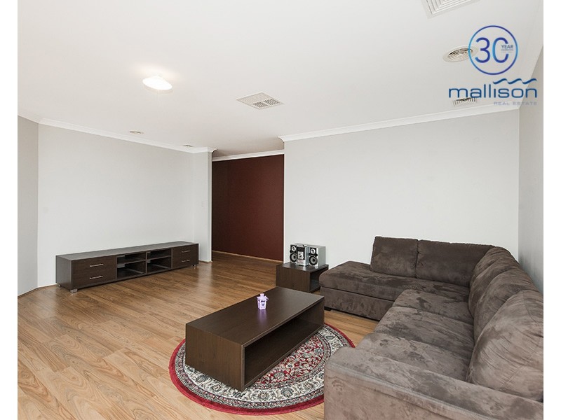 27 Waterfoot Loop, Canning Vale WA 6155