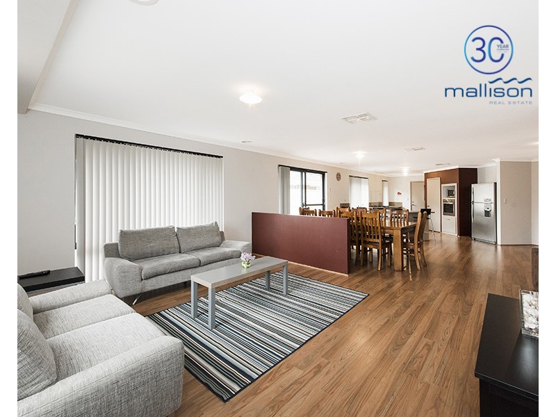 27 Waterfoot Loop, Canning Vale WA 6155