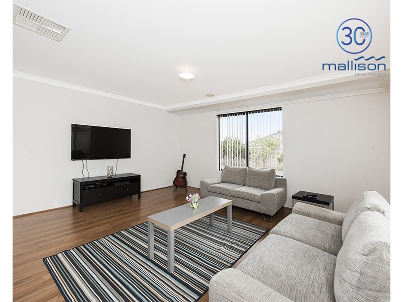 27 Waterfoot Loop, Canning Vale WA 6155