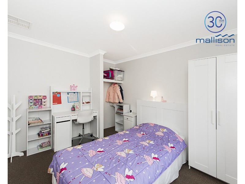 27 Waterfoot Loop, Canning Vale WA 6155